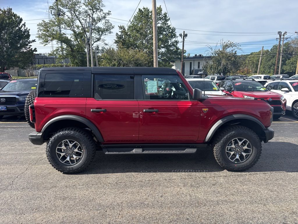 2025 Ford Bronco Badlands photo 4