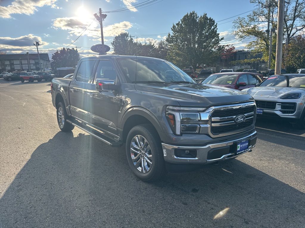 2025 Ford F-150 Lariat photo 3