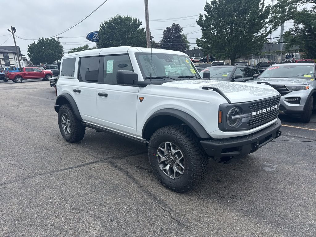 2025 Ford Bronco Badlands photo 3