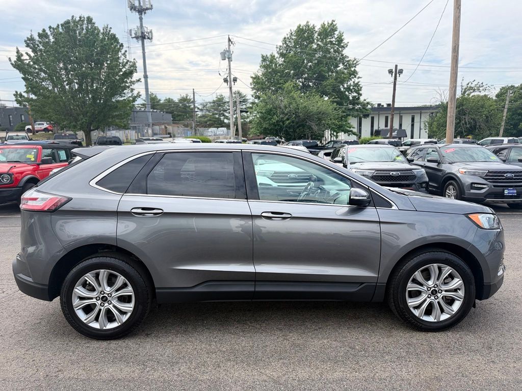 2023 Ford Edge Titanium - Photo 9