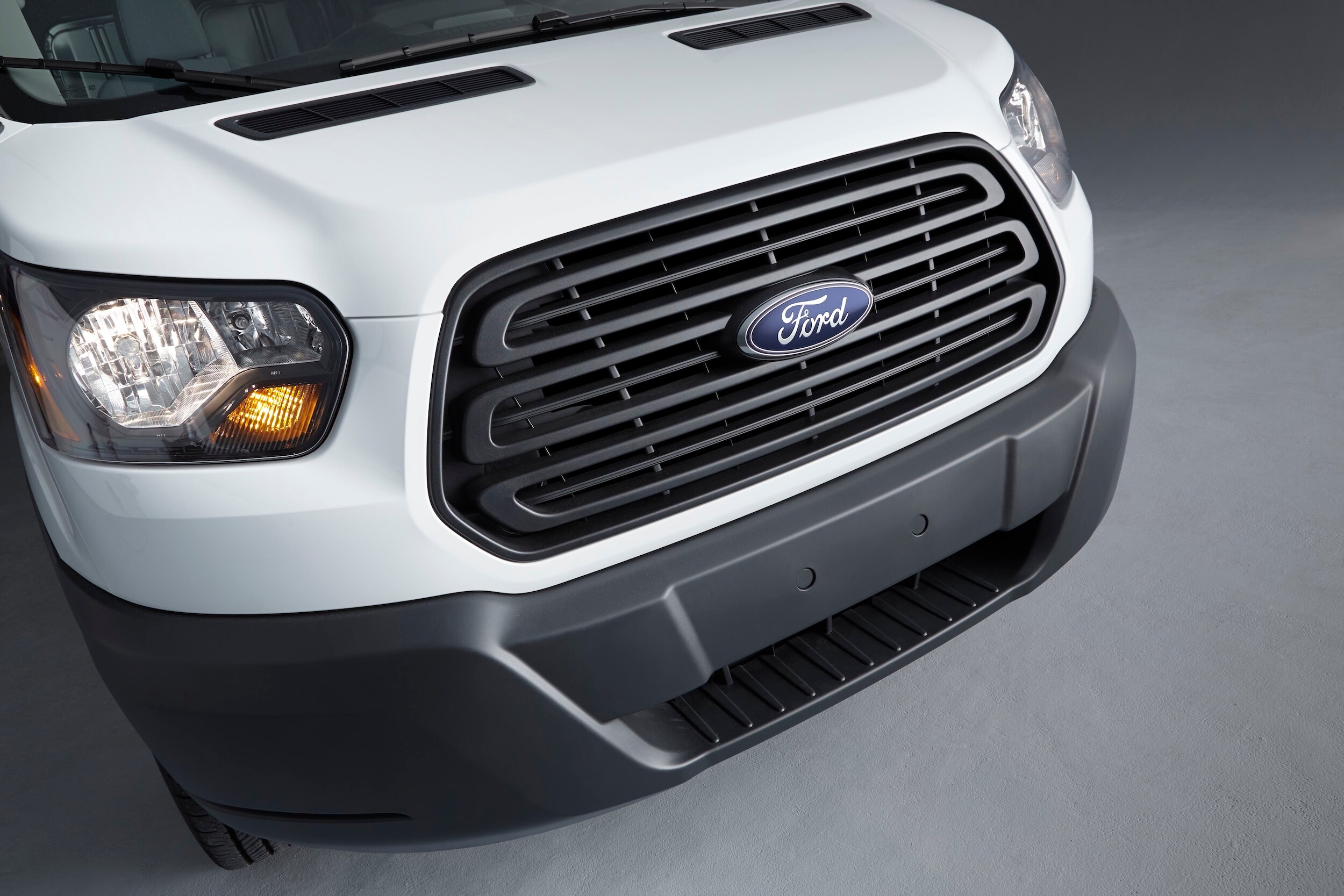 Ford Transit 250 front end