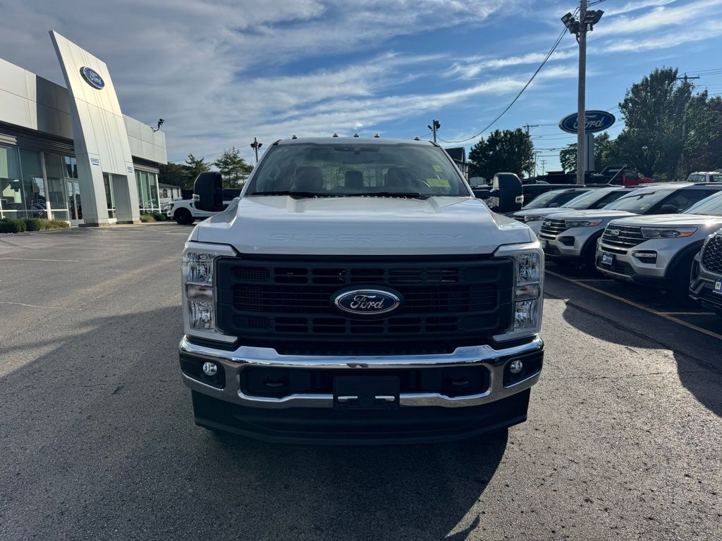 2026 Ford F-250 photo 2