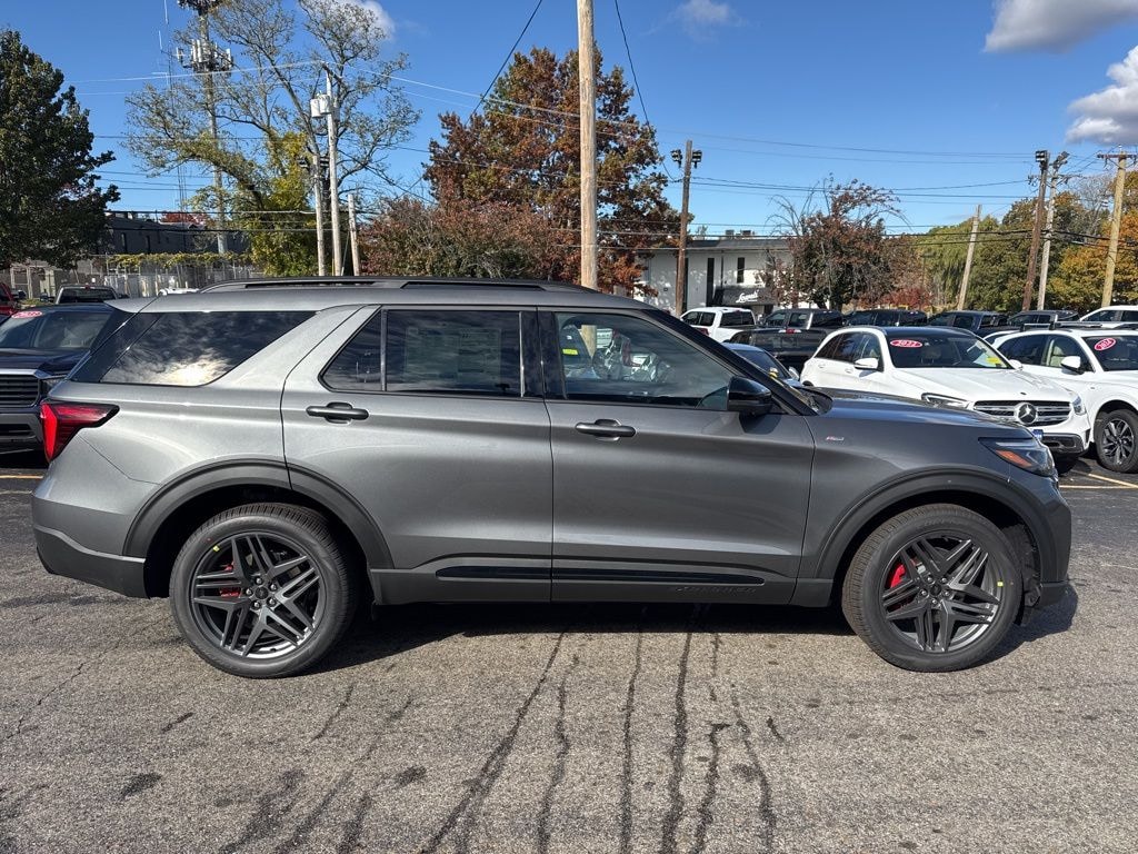 New 2026 Ford Explorer ST-Line SUV