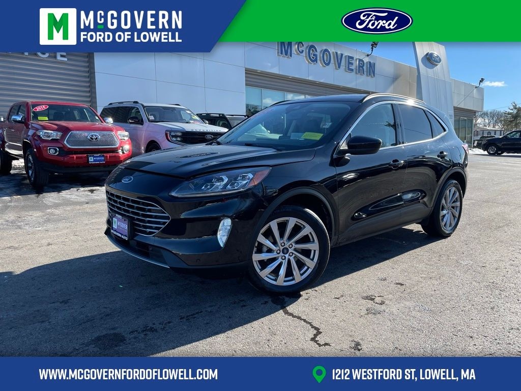 Used 2022 Ford Escape Titanium SUV