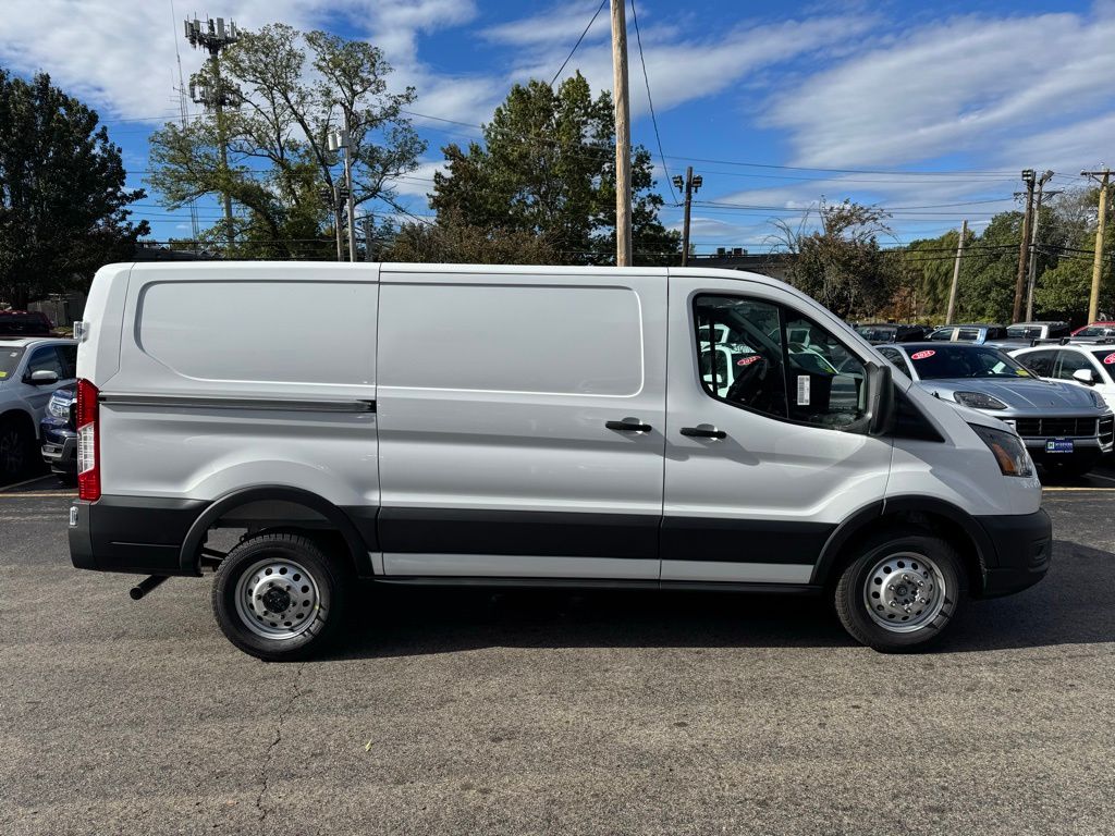 2026 Ford Transit photo 3