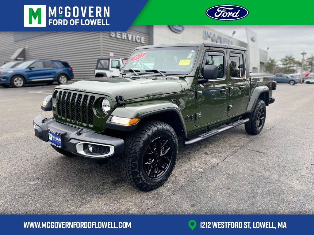Used 2023 Jeep Gladiator Sport Truck
