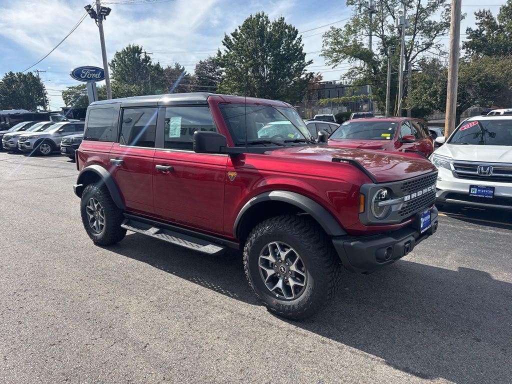 2025 Ford Bronco Badlands photo 3