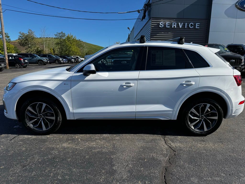 2024 Audi Q5 45 S line Premium Plus photo 2