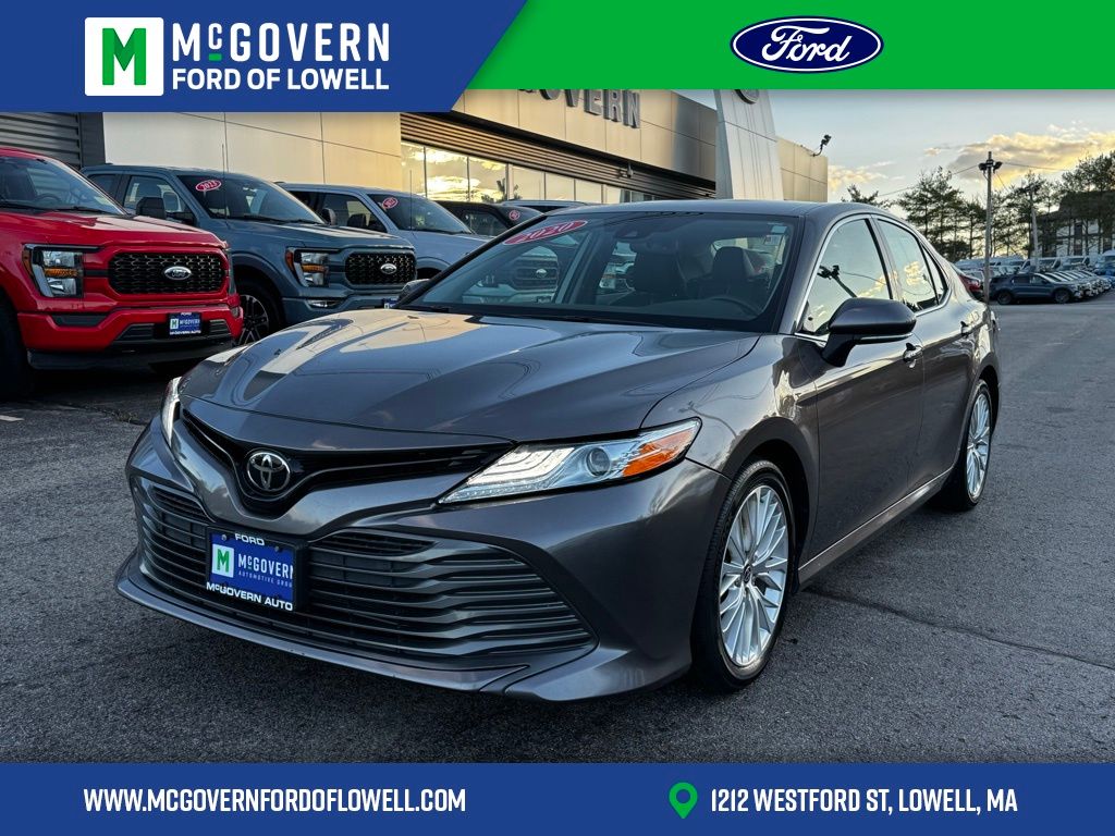 2020 Toyota Camry XLE's photo