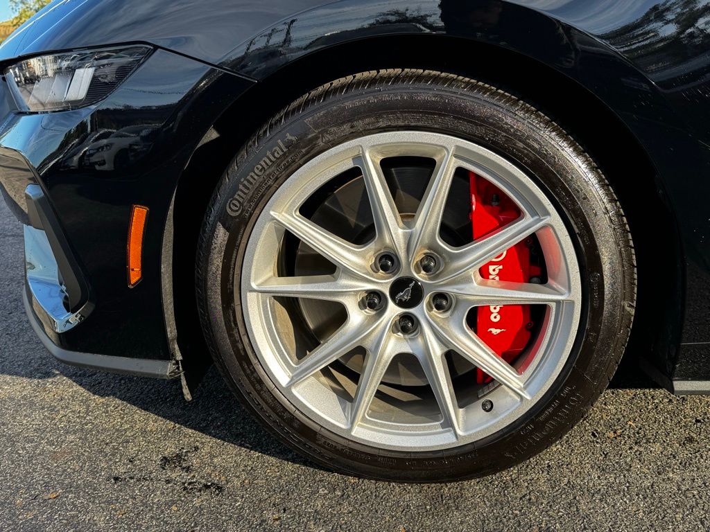 2024 Ford Mustang GT Premium photo 3