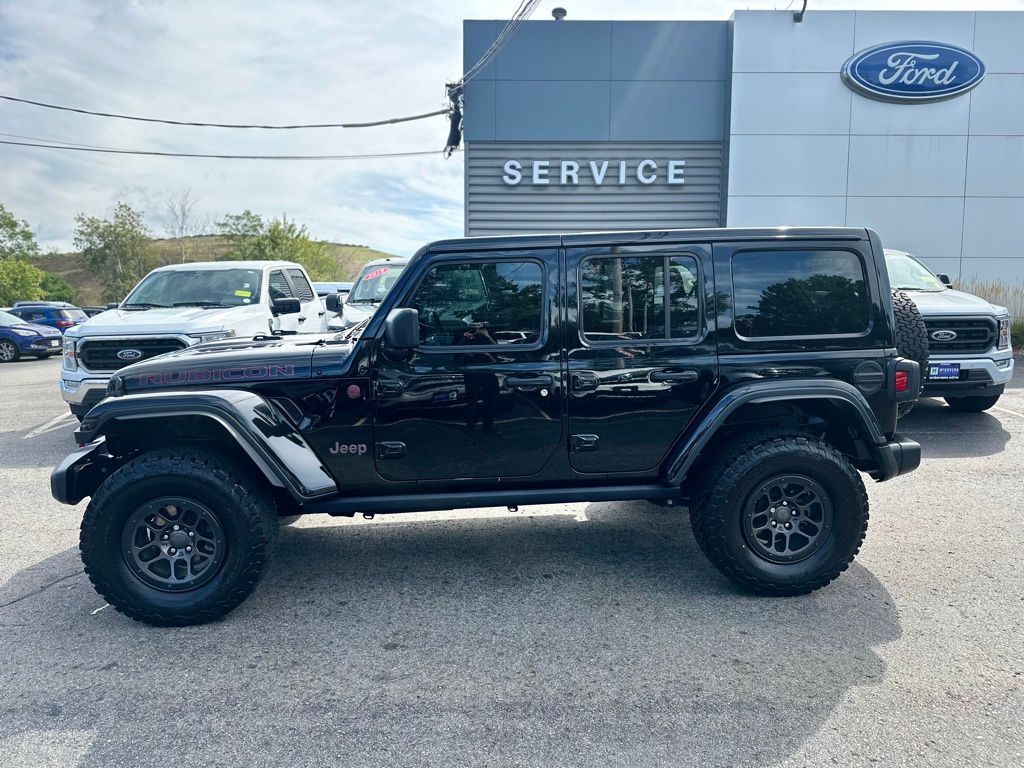 2023 Jeep Wrangler Rubicon photo 2