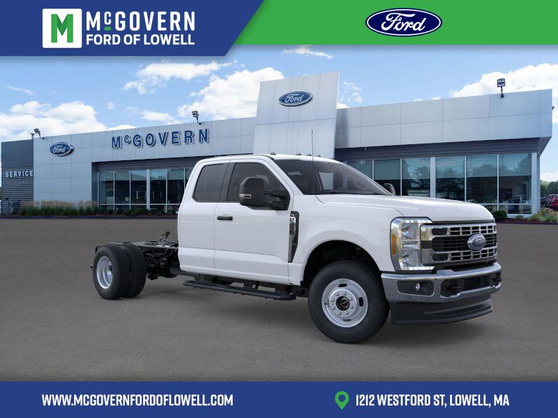 2026 Ford F-350 Super Duty Chassis Cab