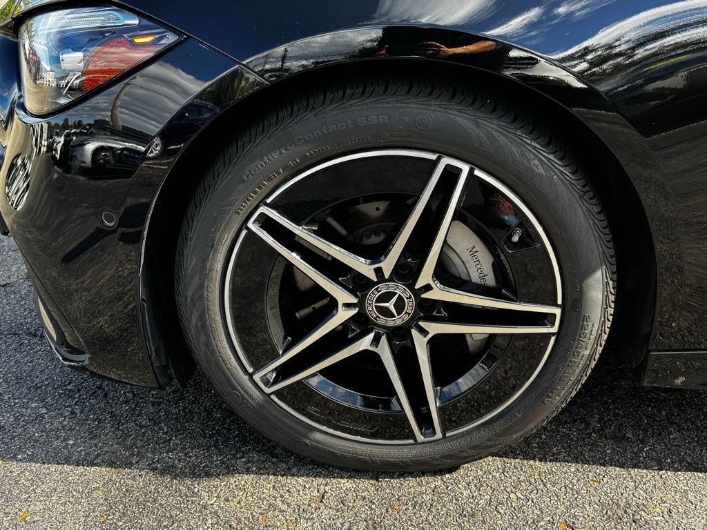2024 Mercedes Benz C 300 photo 3
