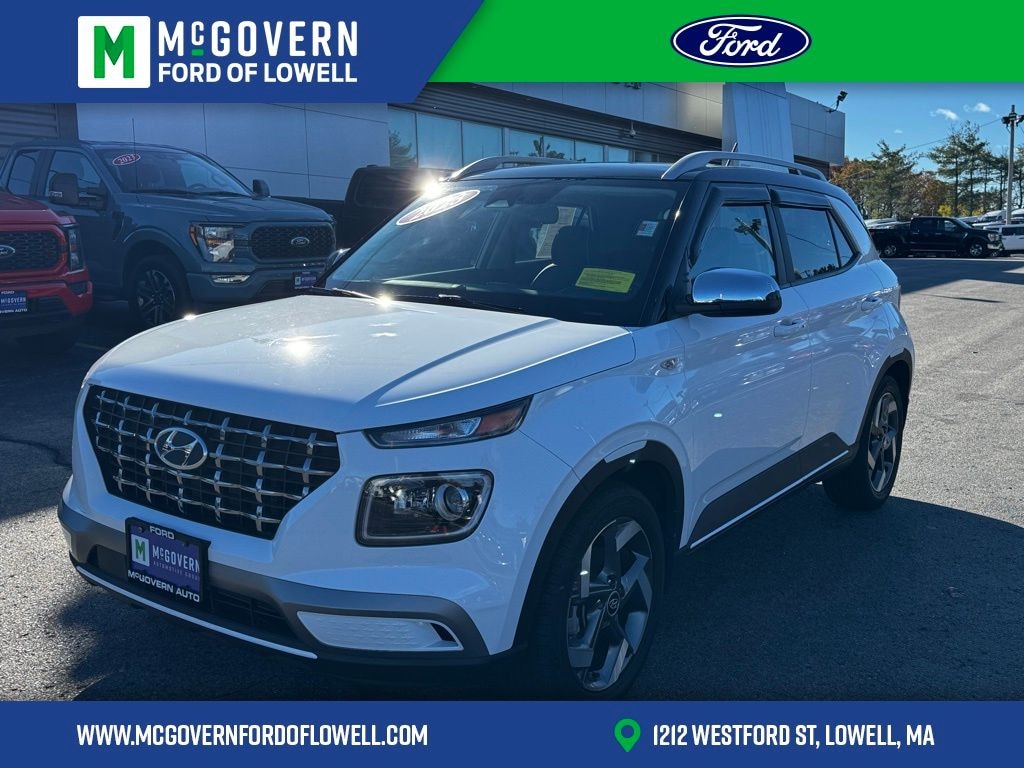 Used 2023 Hyundai Venue Limited SUV