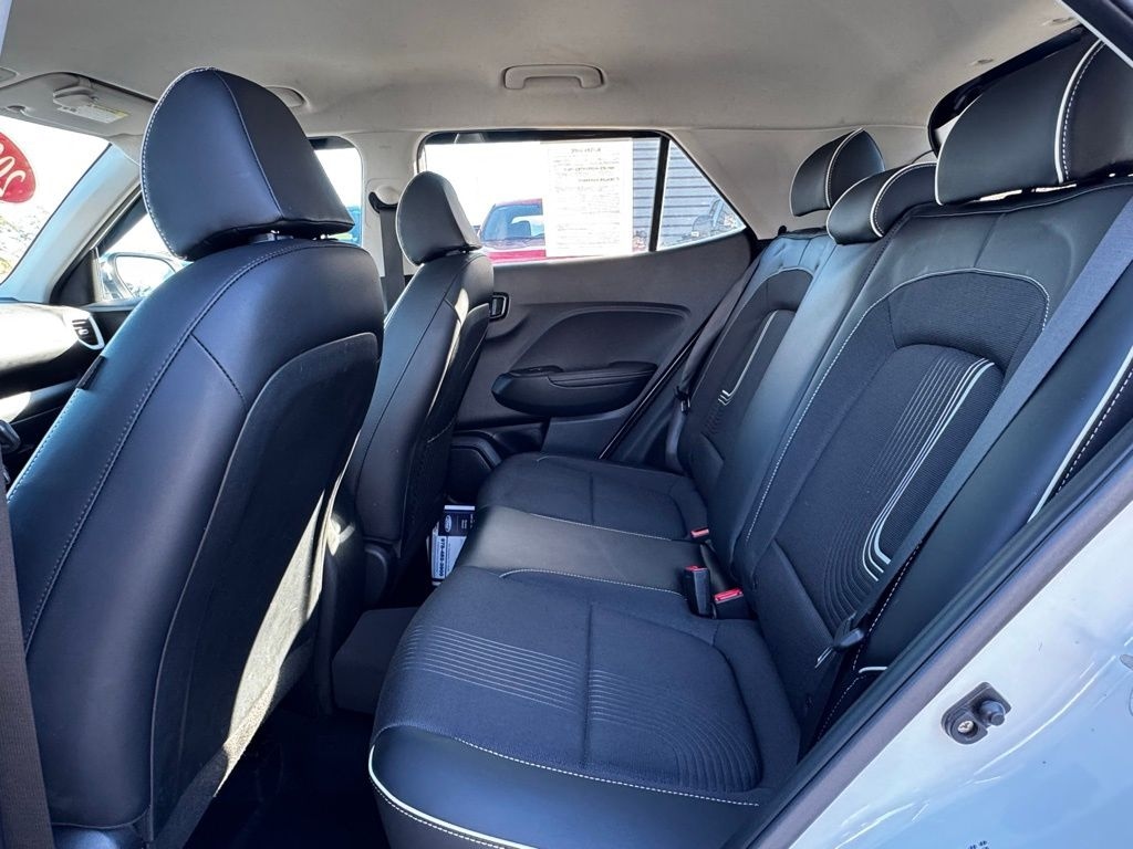 Used 2023 Hyundai Venue Limited SUV