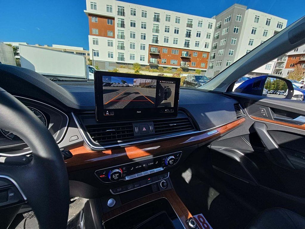 2021 Audi Q5 55 Premium Plus photo 2