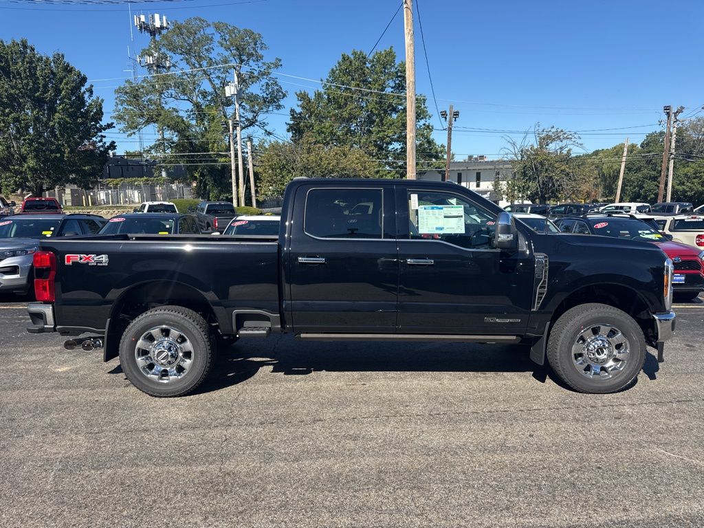 2026 Ford F-350 Lariat photo 3