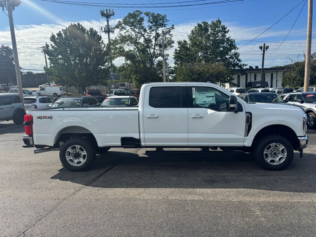 2026 Ford F-350 photo 4