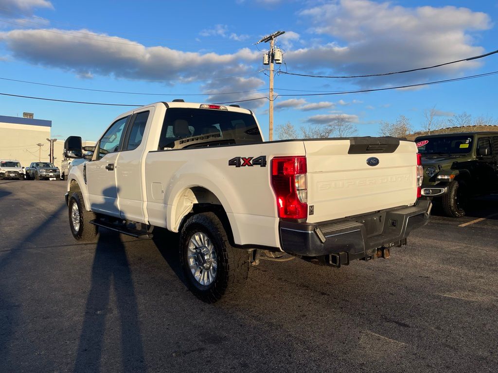 2022 Ford F-350 photo 2