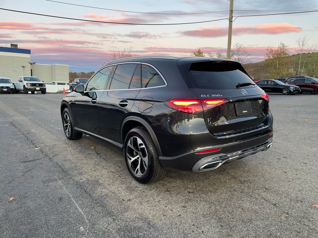 2025 Mercedes Benz GLC 350e 4MATIC photo 3