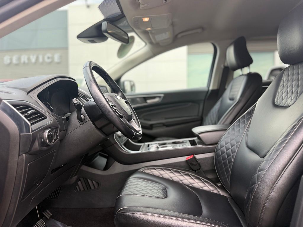 2023 Ford Edge Titanium - Photo 16