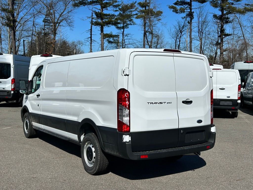 2025 Ford Transit photo 3