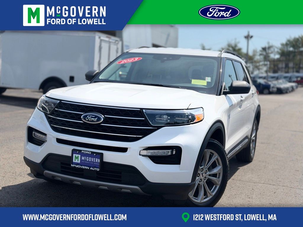 2023 Ford Explorer XLT 4WD's photo