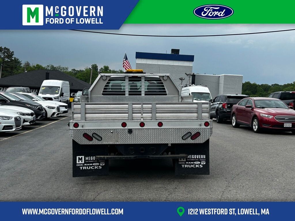 Used 2020 Ford F-550SD XL Aluminum Flat bed With Gooseneck Chassis