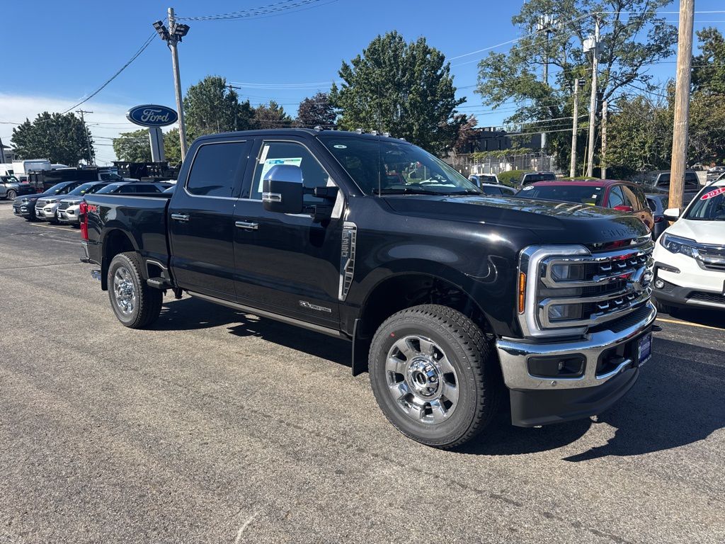 2026 Ford F-350 Lariat photo 2