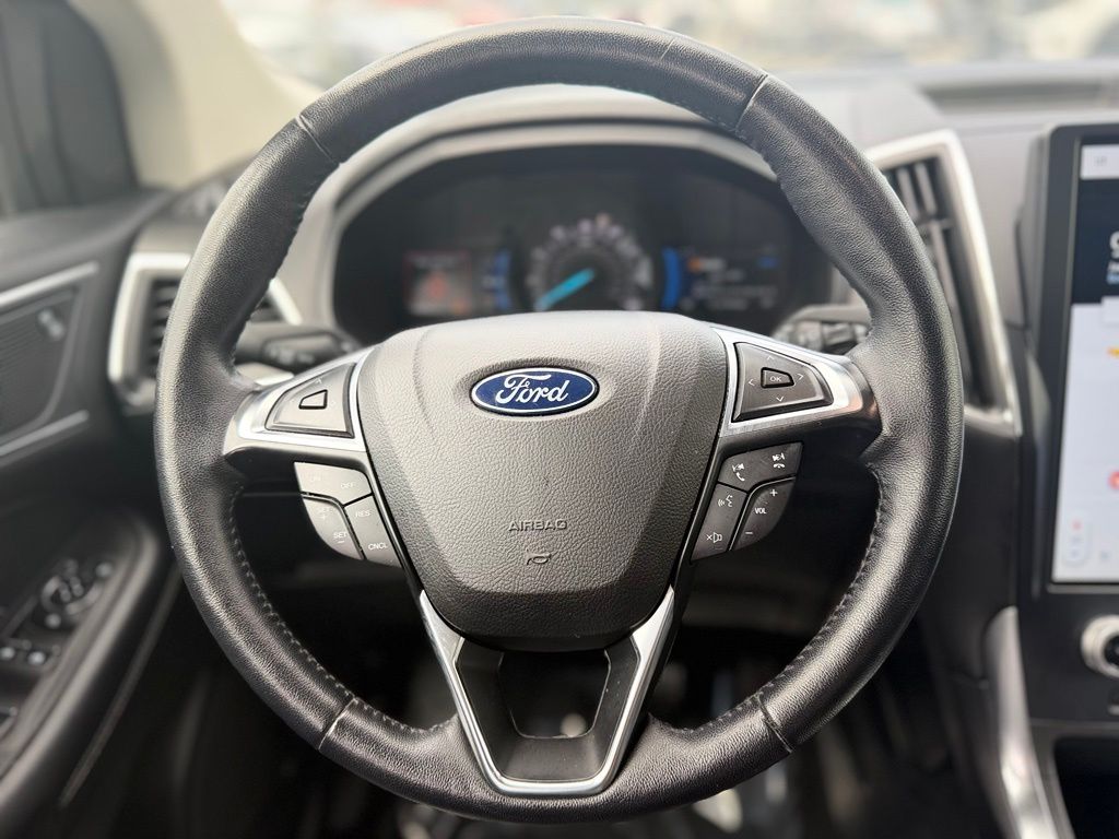 2023 Ford Edge Titanium - Photo 13