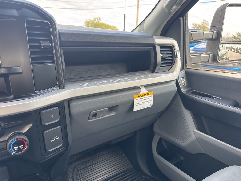 2026 Ford F-350 Super Duty Chassis Cab XL - Photo 16