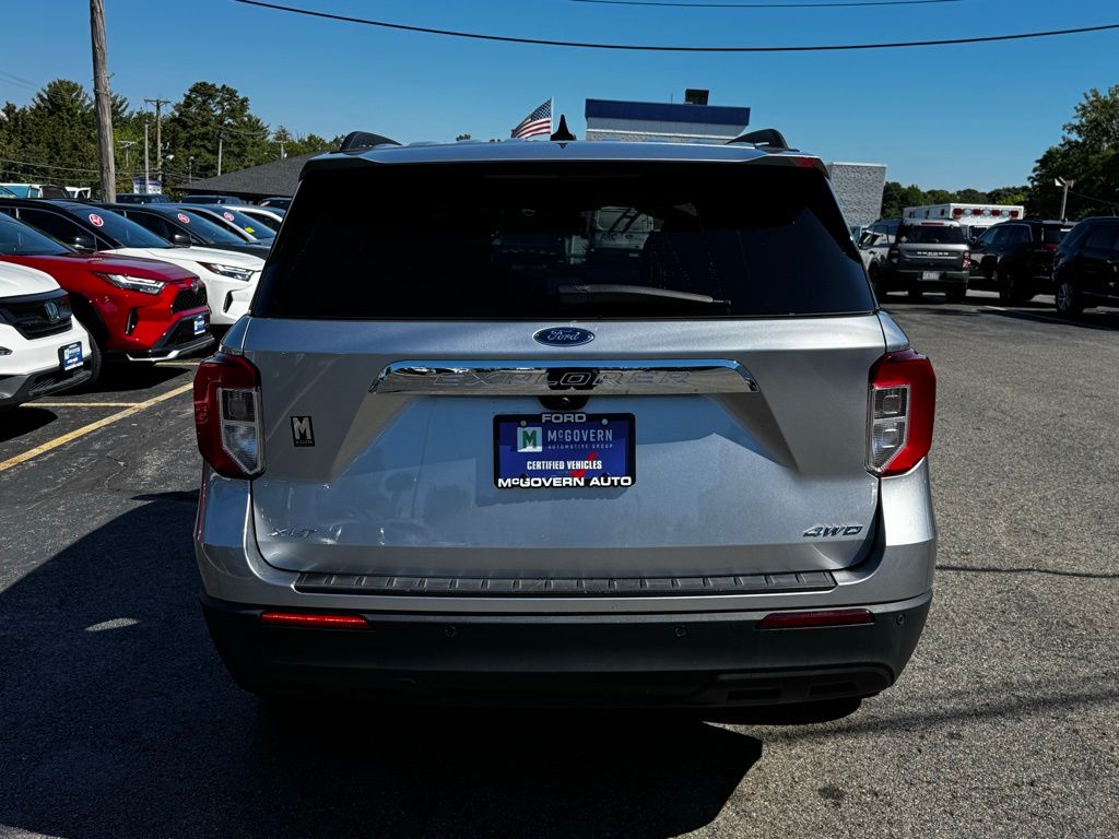 2022 Ford Explorer XLT photo 3
