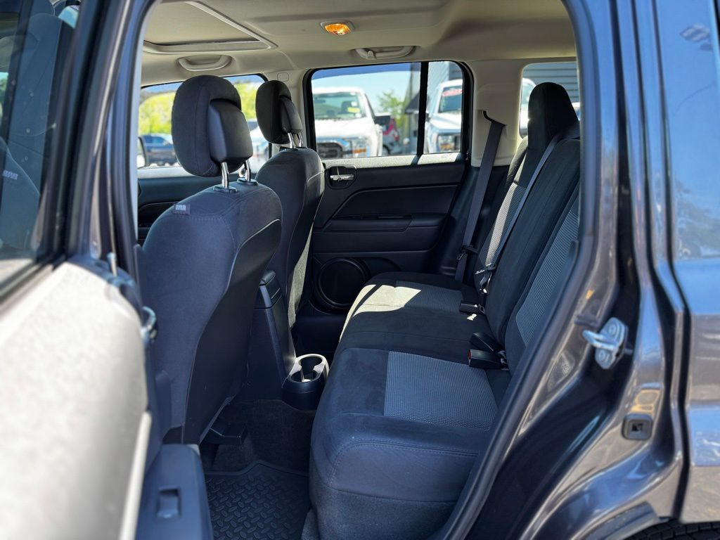 2016 Jeep Patriot Latitude photo 4