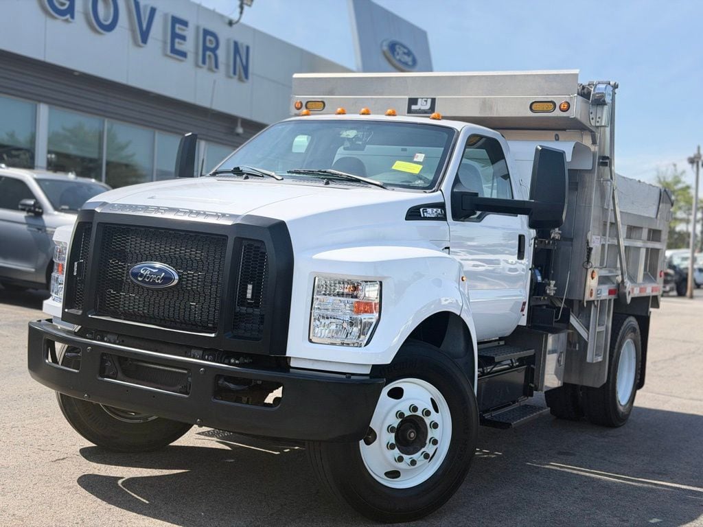 2022 Ford F-650's photo
