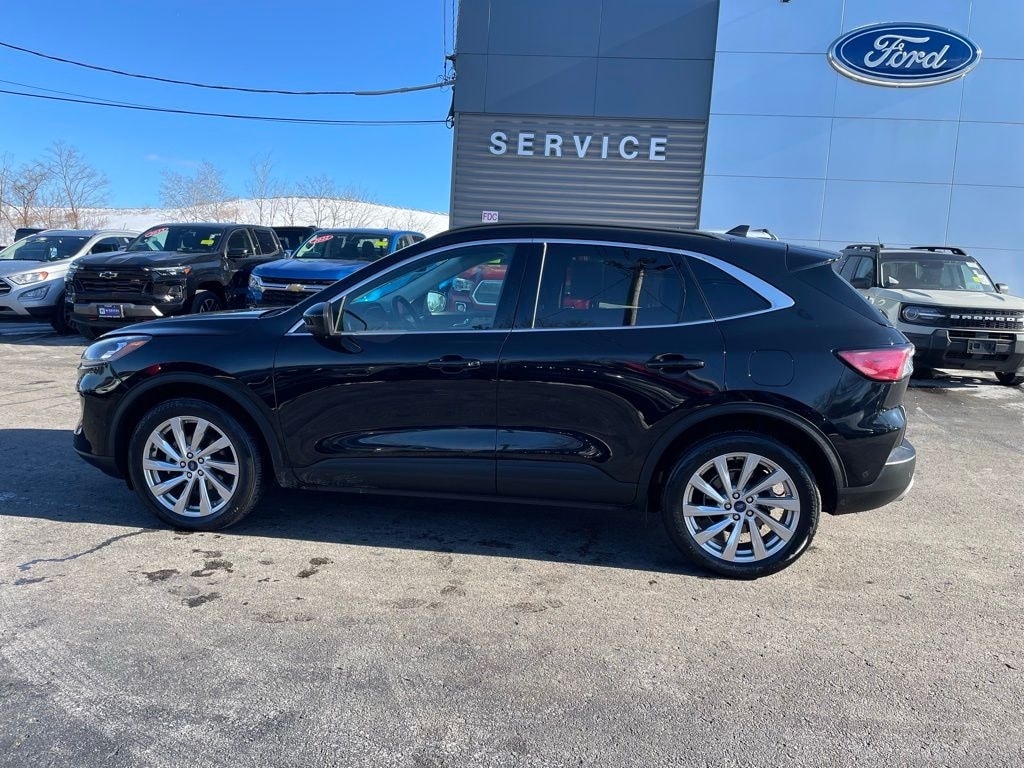 Used 2022 Ford Escape Titanium SUV