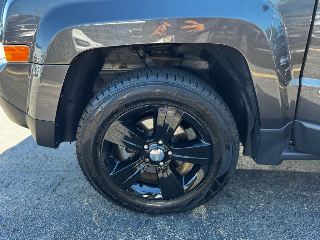 2016 Jeep Patriot Latitude photo 3