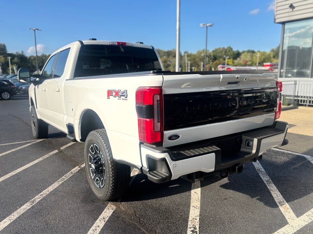 New 2025 Ford F-350SD Platinum Truck