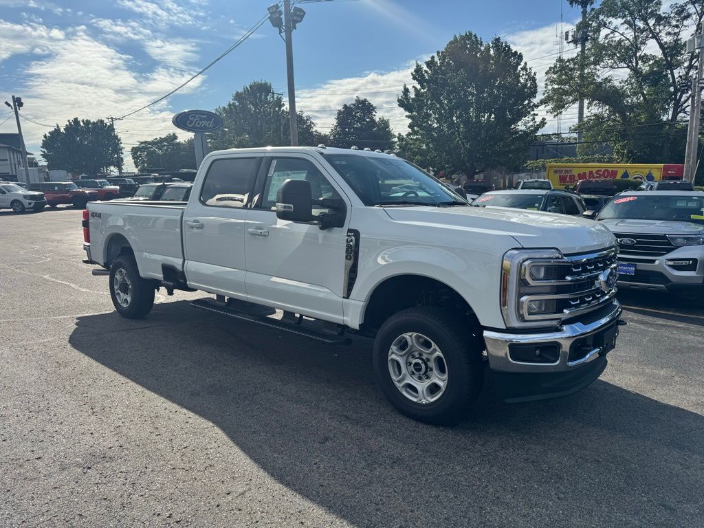 2026 Ford F-350 photo 3