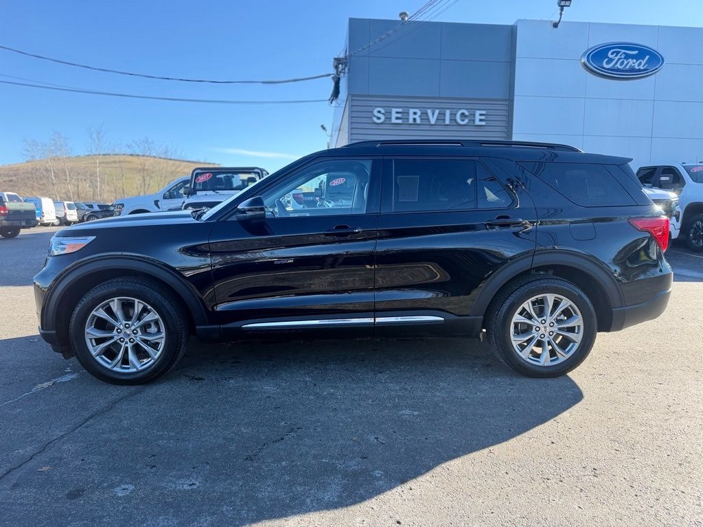 Used 2024 Ford Explorer XLT SUV