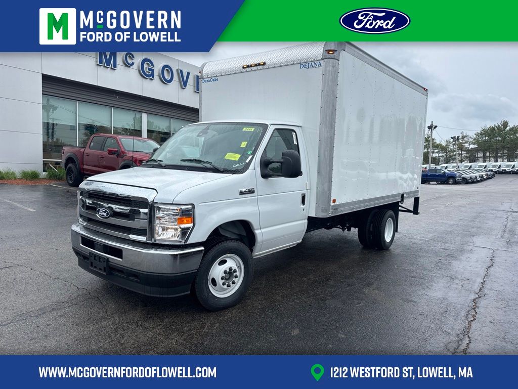 2027 Ford E-Series DRW E-450 Super Duty 158 in WB's photo