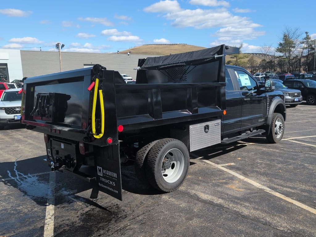 2026 Ford F-550 Super Duty Chassis Cab XL - Photo 3