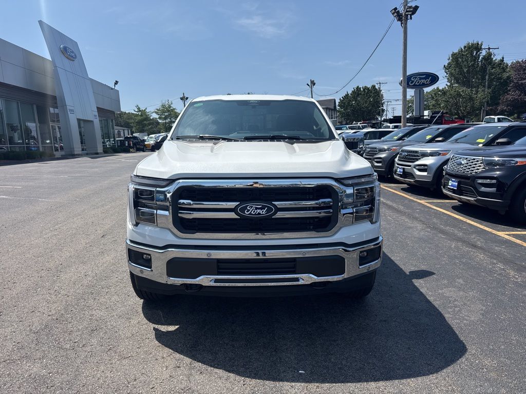 2025 Ford F-150 Lariat photo 2