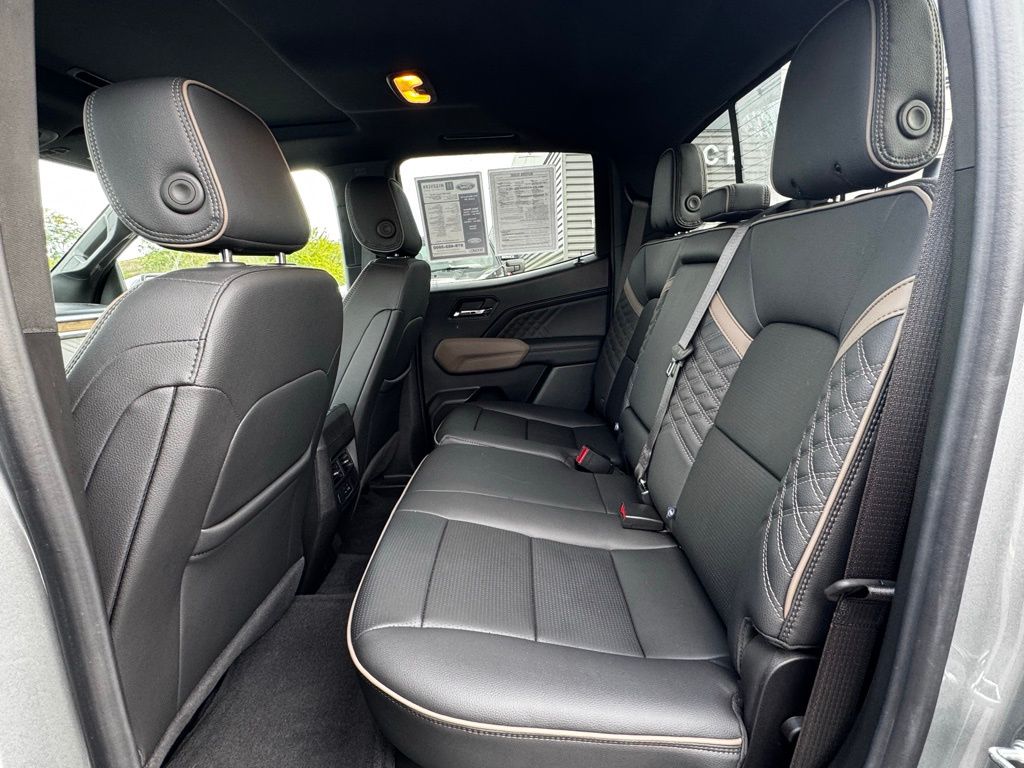 2025 Gmc Canyon Denali photo 4