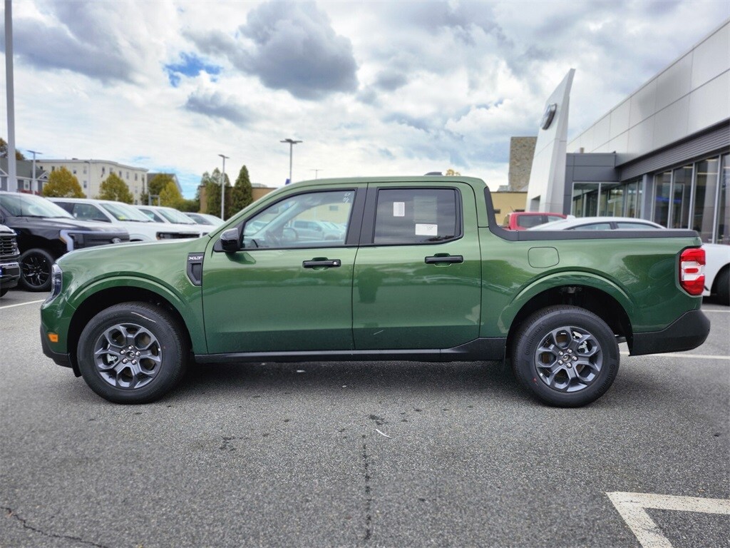 2025 Ford Maverick XLT photo 2