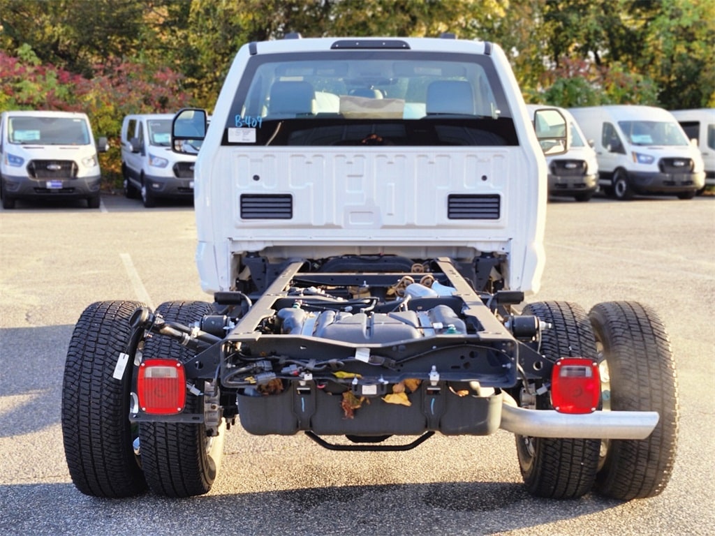 New 2025 Ford F-350SD XL Chassis