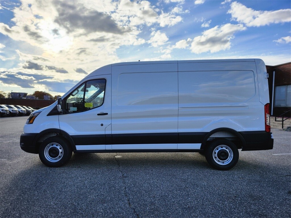 2025 Ford Transit photo 2