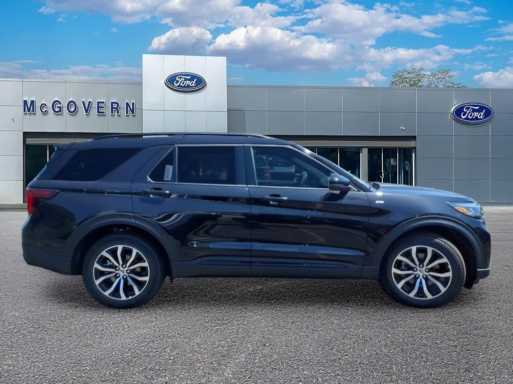 New 2026 Ford Explorer ST-Line SUV