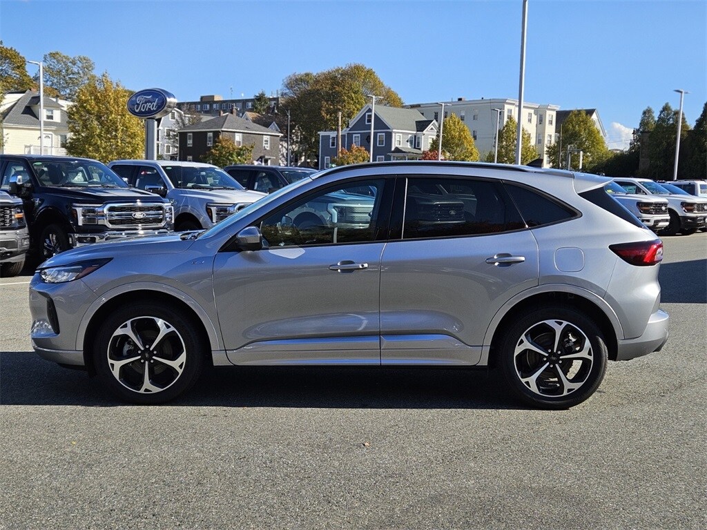 2024 Ford Escape ST-Line Select photo 2