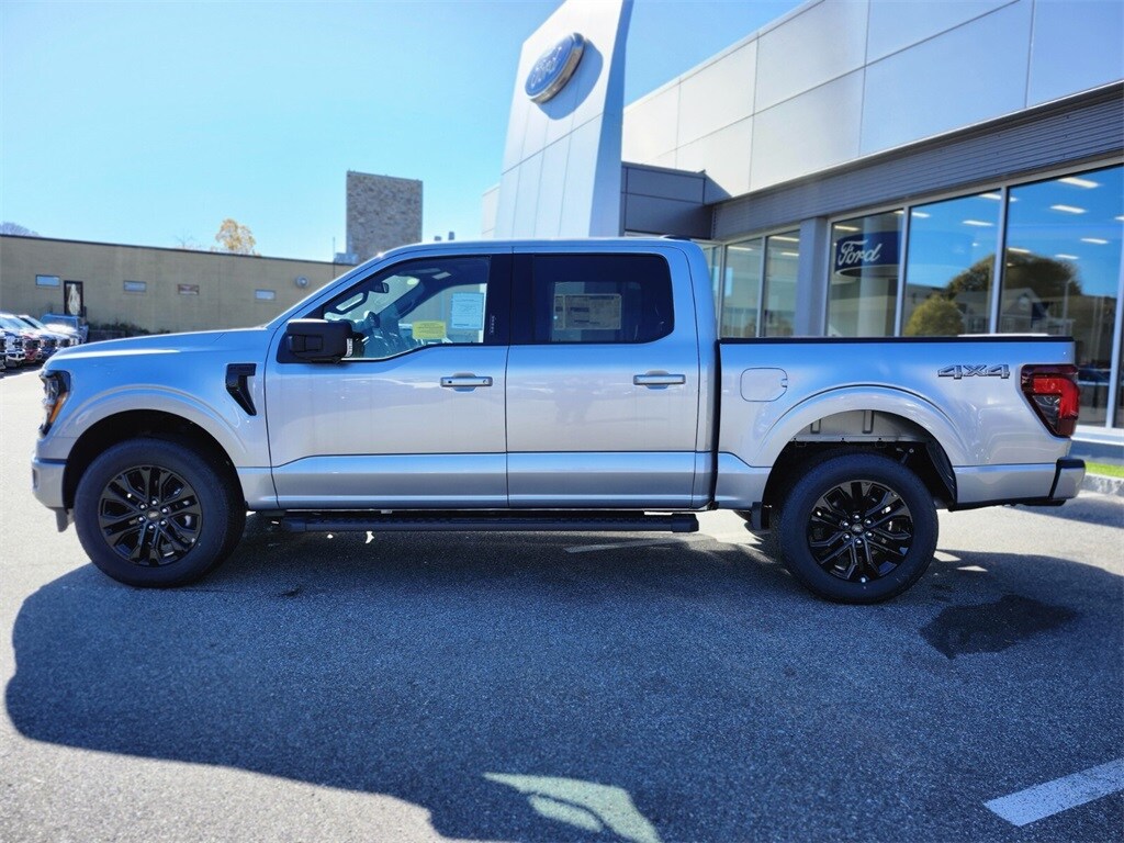 2024 Ford F-150 XLT photo 2