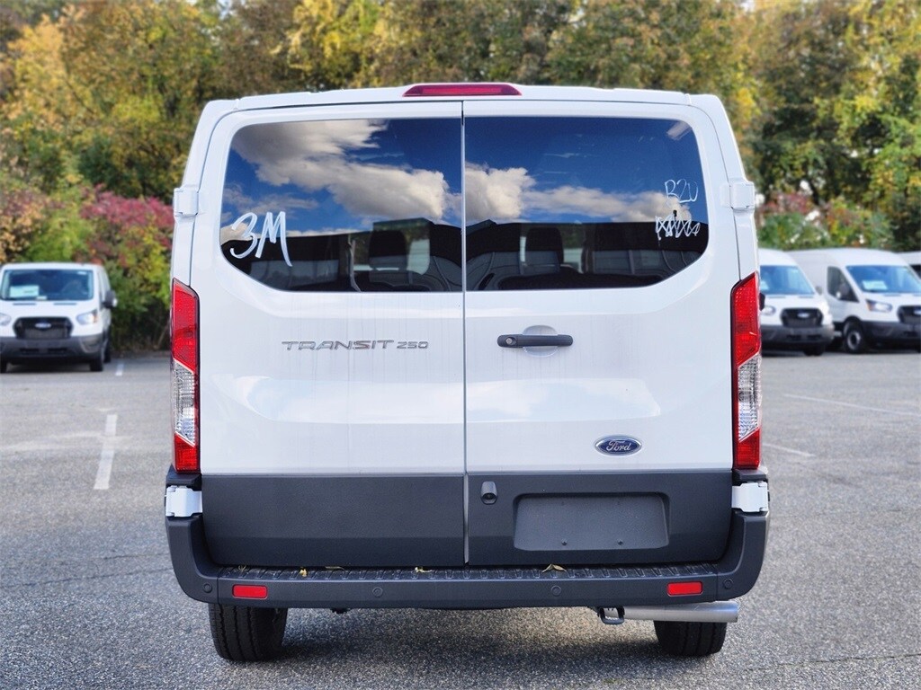 2025 Ford Transit photo 3